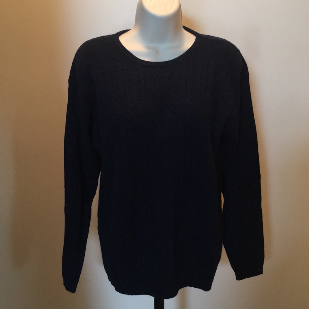 100% cashmere sweater in navy blue